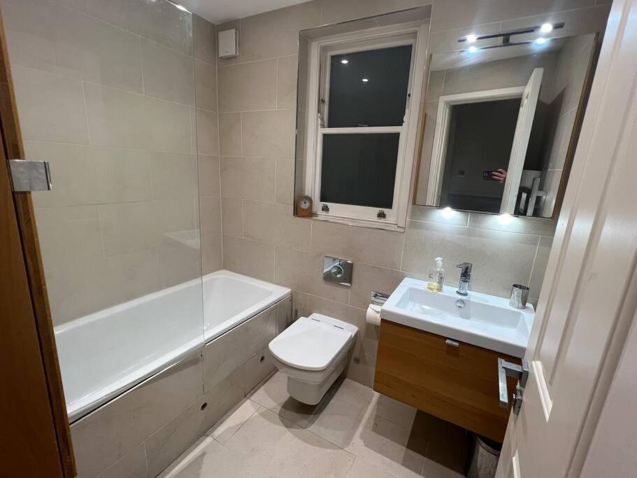 Four Bedroom Modern Victorian Wandsworth House Λονδίνο Εξωτερικό φωτογραφία