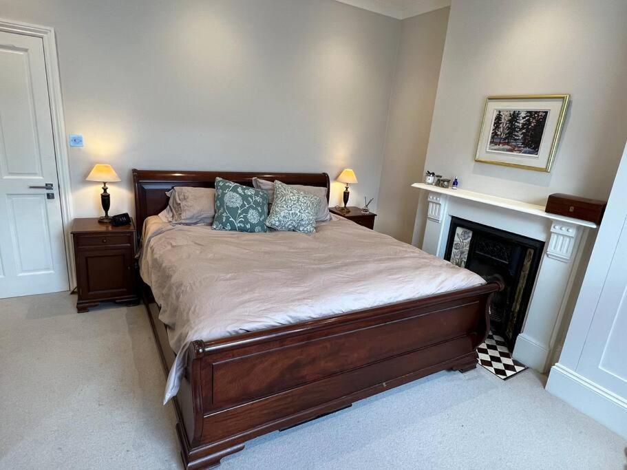 Four Bedroom Modern Victorian Wandsworth House Λονδίνο Εξωτερικό φωτογραφία