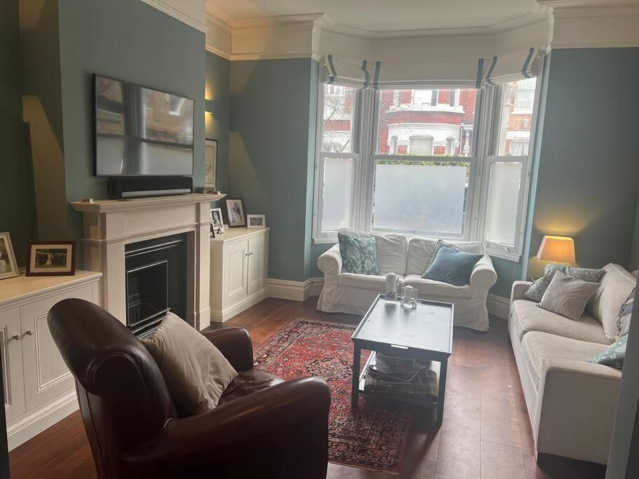 Four Bedroom Modern Victorian Wandsworth House Λονδίνο Εξωτερικό φωτογραφία